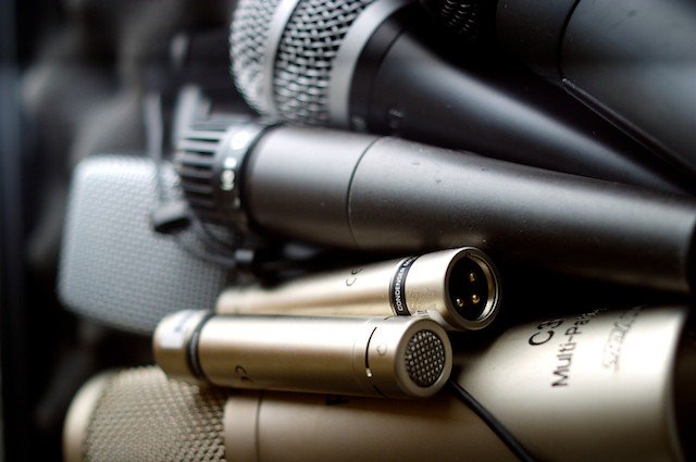 Microphone showdown – unbiased opinions on Podcast mic setups!